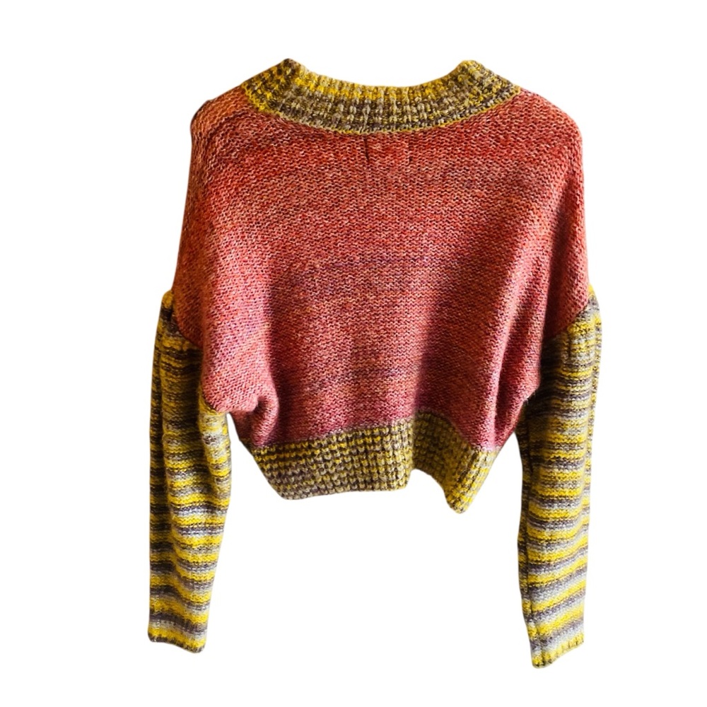 Urban Outfitters Lennon Cropped Sweater - Picture 5 of 8